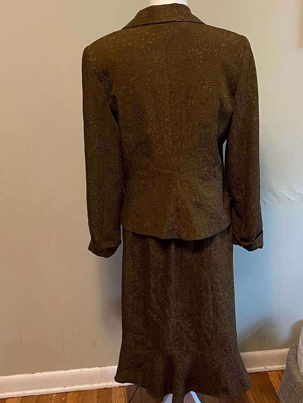 Vintage Paisley Professional Suit, Knit, by Giorgio Sant' Angelo, Sz. 10 - Picture 11 of 13